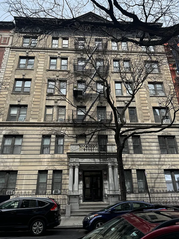 3E - 515 West 111th Street